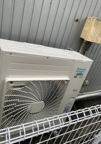 稼働中の室外機
